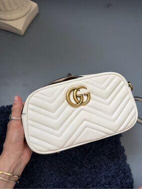 Gucci white leather Marmont small camera bag.